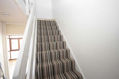 Seyssel Street, E14 - Photo 2