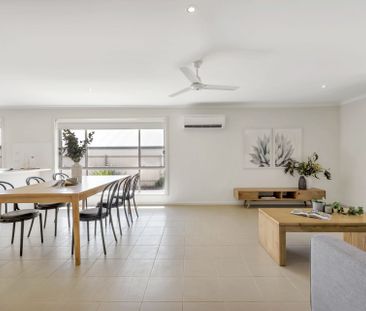 Stunning Family Home! - Photo 3