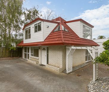 Unbeatable Location - Walking Distance to the Village & Train Station - Photo 6