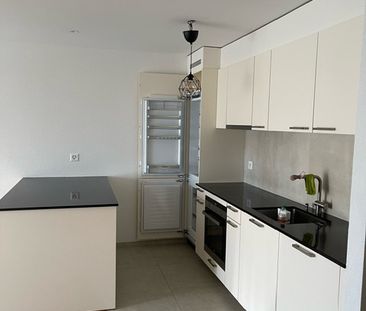 Beau 2.5p récent avec balcon à louer - Photo 3