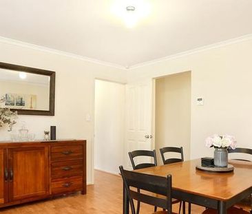 13 Carmelo Close - Photo 4