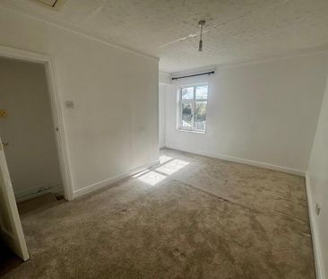 2 bedroom semi-detached house to rent - Photo 6