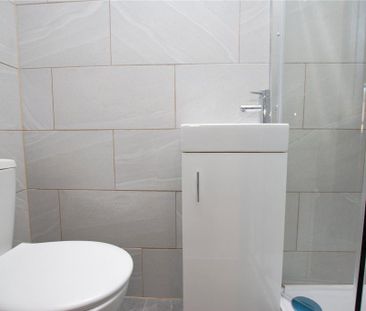 1 bedroom house of multiple occupation to rent - Photo 4