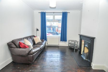 3 bedroom terraced house to rent - Photo 2