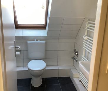 Attraktiv! Individuelle 1-Zimmer-Dachgeschoss-Wohnung mit Ausblick! - Photo 1