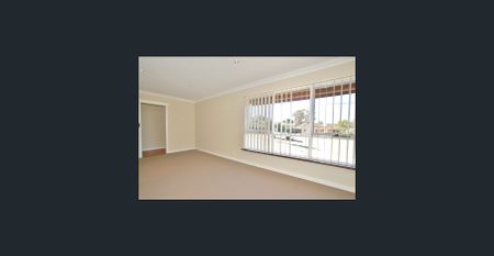 Spacious Padbury Family Home - Photo 2