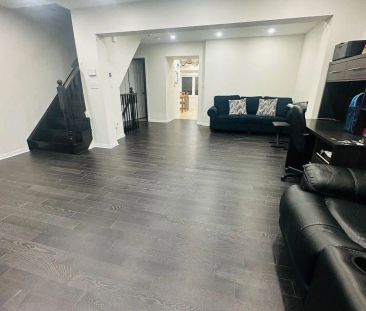 6 STEMFORD ROAD - Photo 2