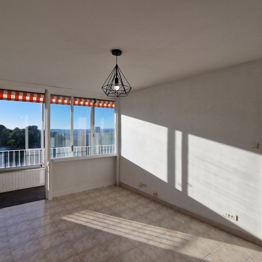 Location Appartement 3 pièces 58m² MARSEILLE 9ème - Photo 1