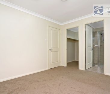 MODERN FAMILY HOME IN CONVENIENT LOCATION - Photo 2