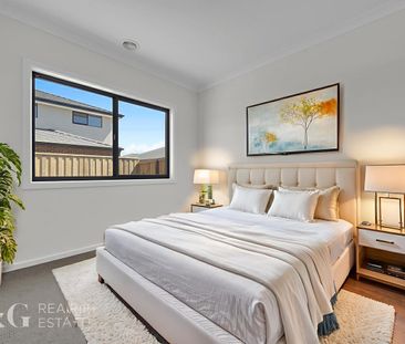 ✨ Stylish & Low-Maintenance Living in Officer ✨ - Photo 2