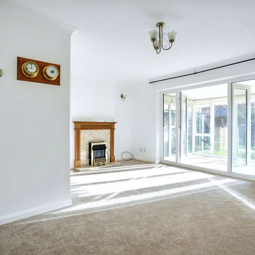 3 bed detached house to rent in Ethelbert Road, Faversham, ME13 - Photo 1