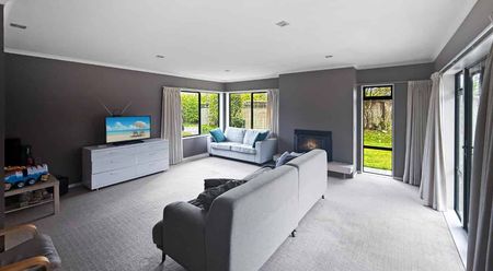 4 BED TAUPO - Photo 4