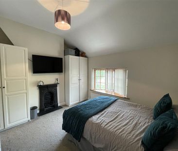 2 bedroom end of terrace house to rent - Photo 3