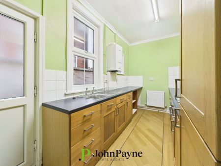 3 bedroom terraced house to rent - Photo 5