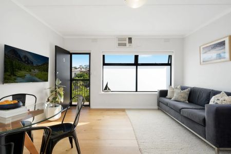 Renovated and Light-filled Apartment in the Perfect Location! - Photo 4