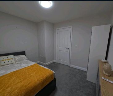 Apartment 2 2 Roseland Place, Donegall Road, Belfast, BT12 5AJ - Photo 4