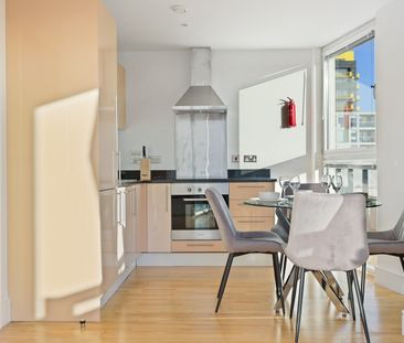 1 Bed Flat, Denison House, E14 - Photo 2