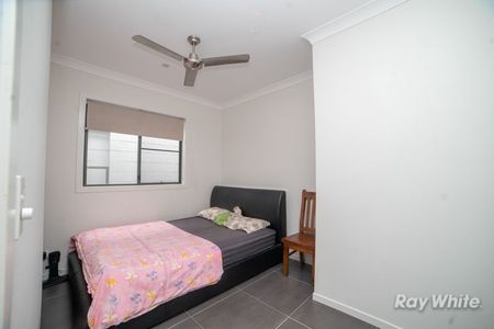Centrally Located Unit Within Walking Distance to Main Shopping Precinct - Photo 4