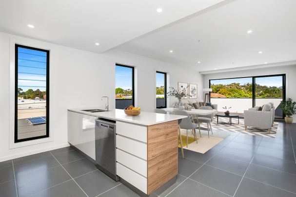 Narraweena, 10/91-93 McIntosh Road - Photo 1