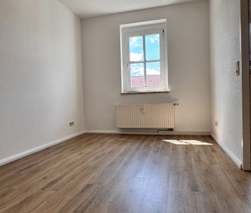 *** Renovierte 2-Raumwohnung im Zentrum | Dachgeschoss *** - Photo 2