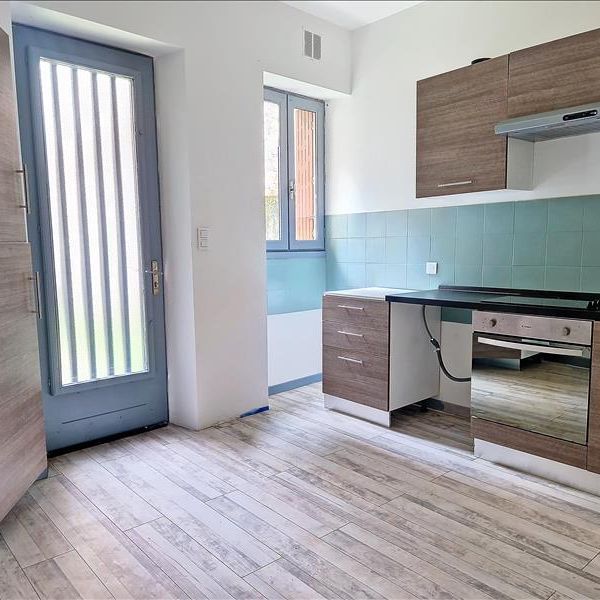 1 pièce - 35 m² - 1er étage - Colocation non autorisée - Photo 1