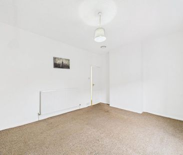 2 bedroom end of terrace house to rent - Photo 6