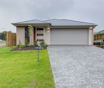 13 Merino Street, Park Ridge QLD 4125 - House For Rent | Domain - Photo 5