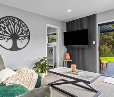 Modern Lifestyle Living – Peaceful, Private & Minutes from Albany - Photo 2