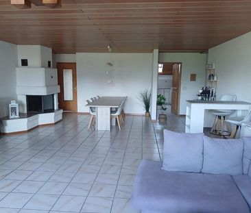 Helle und grosszügige 5.5 Zimmerwohnung - Photo 2