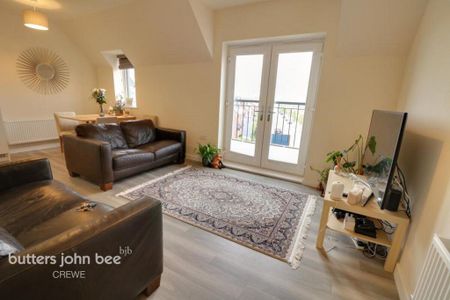 2 bedroom apartment to rent - Photo 4
