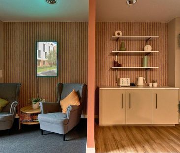 1 bedroom in a flat share to rent - Photo 2