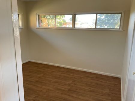 TWO BEDROOM UNIT IN SOUTH TAMWORTH - Photo 5