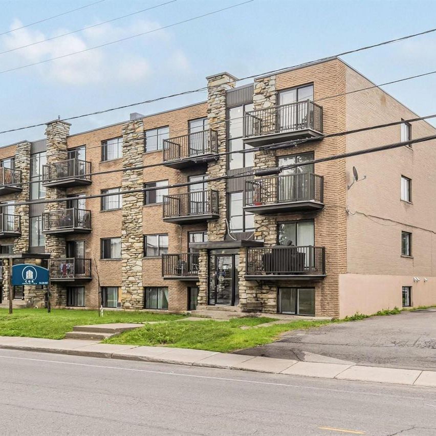 2-bedroom - 24 Boulevard Saint-Elzéar Ouest, Laval - Photo 1