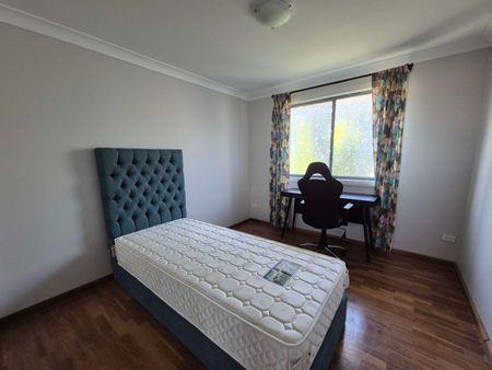 Schofields - Photo 2