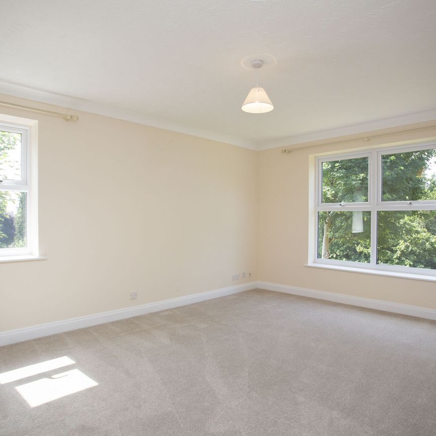 Available unfurnished from 23/03/2027 - Photo 1