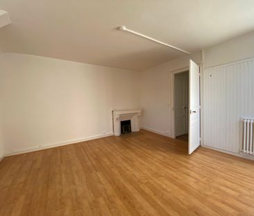 A LOUER – Appartement T3, AU COEUR du Centre Ville de Quimper, 76 m... - Photo 2