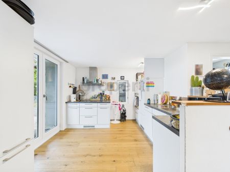 Charmante Wohnung in Truttikon mit 3.5 Zimmern und idyllischem Garten - Foto 4