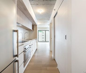 1 Av. Viger O. - Photo 2