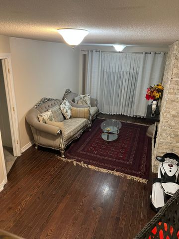 For Lease - 671 Adelaide Avenue, Oshawa, Ontario - Photo 5