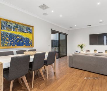 2 Hammersmith Way, Cranbourne East - Photo 1