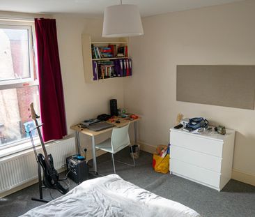 4 Bed Semi-Detached House, City Road, NG7 - Photo 5