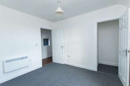 1 Bed Flat, Rifle Street, NG7 - Photo 3