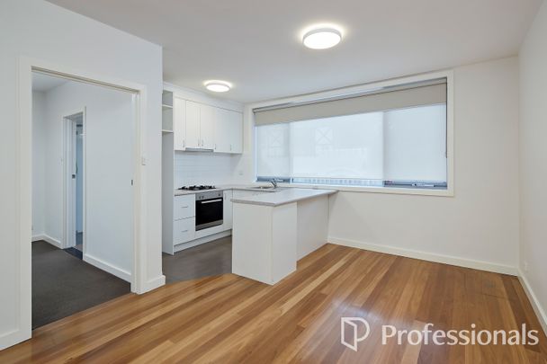 1/4 Burnett Street, St Kilda VIC 3182 - Apartment For Rent | Domain - Photo 1