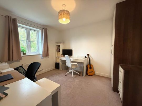 4 bedroom detached house to rent - Photo 1