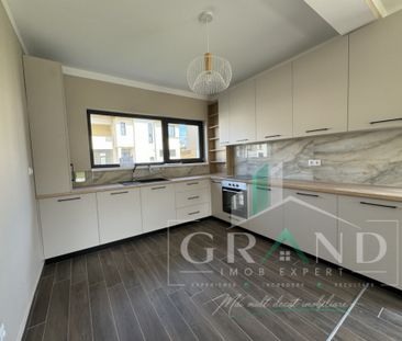 OPORTUNITATE!Casă individuală | 4 camere | 3 băi | Garaj - Photo 4