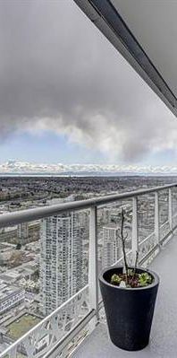 2 bedrooms, 2 baths on 59th floor with amazing view @Amazing Brentwood - Photo 1