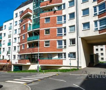 PRONÁJEM MODERNÍHO BYTU 3+KK S BALKONEM A GARÁŽOVÝM STÁNÍM V CENTRU... - Photo 6
