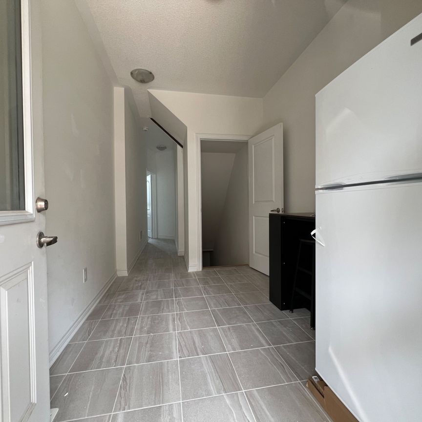 For Lease - 28 Chicago Lane, Markham, Ontario - Photo 1