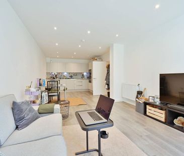 1 bedroom flat to rent - Photo 2