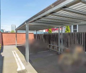 Fabulous Easycare Living! Close To City Centre! - Photo 4